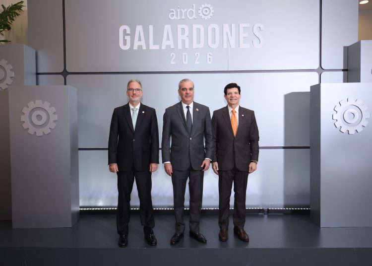 Galardones Industriales 2026 con Abinader (1) (1)