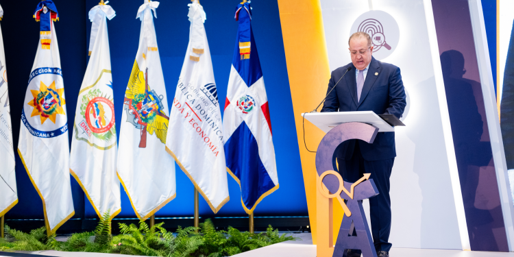 Ministro de Hacienda y Economía, Magín Díaz