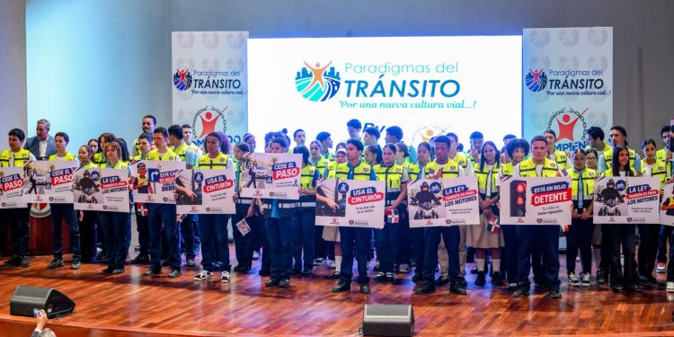 Robison Díaz y jóvenes Robison Díaz y jóvenes
